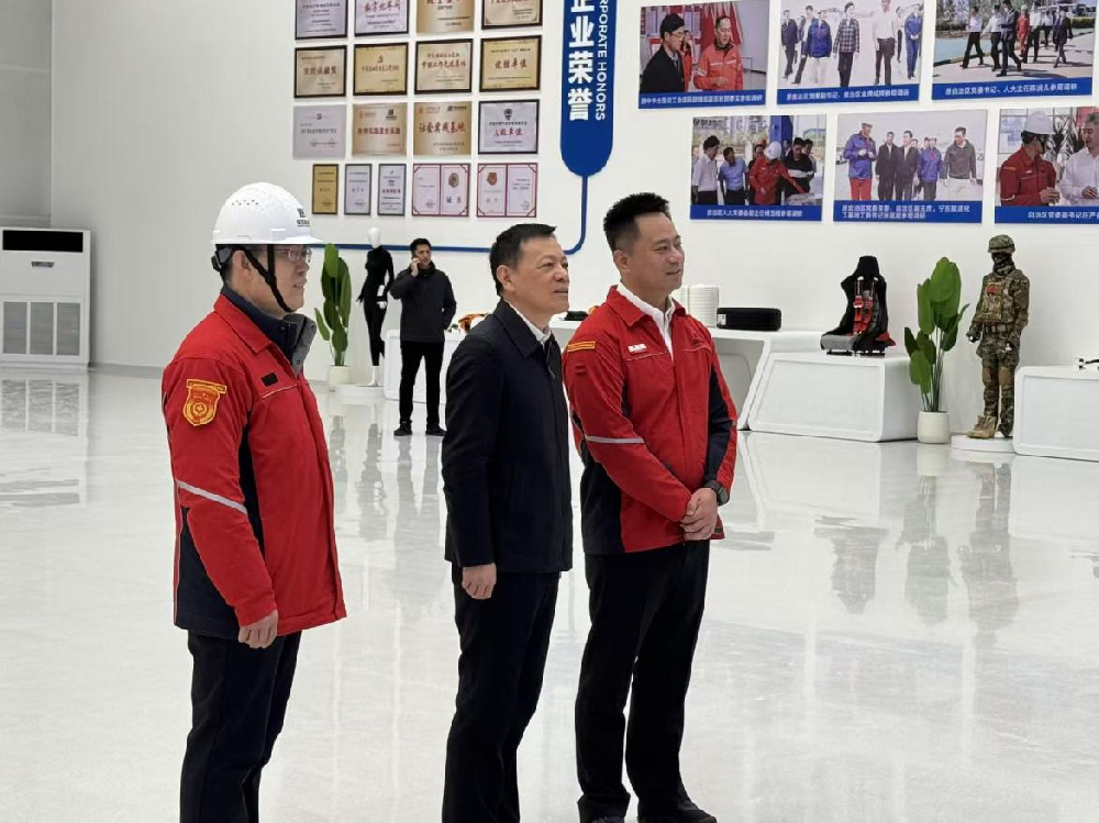 张伟赴碳合新科新材料调研 强调以高层次人才驱动新项目建设“加速跑”